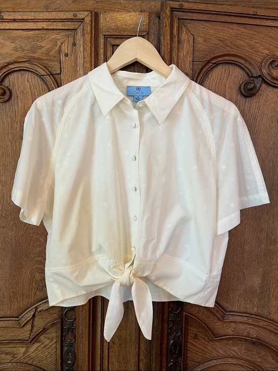CeCe Tops - CeCe Cream Short Sleeve Button-Front Tie Shirt